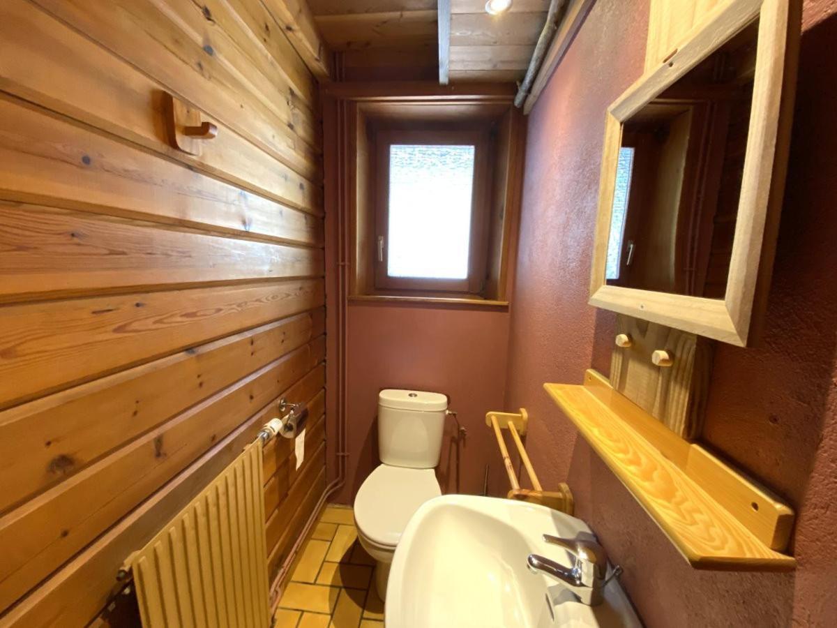 Le Renne En Bois Au Calme Avec Jacuzzi