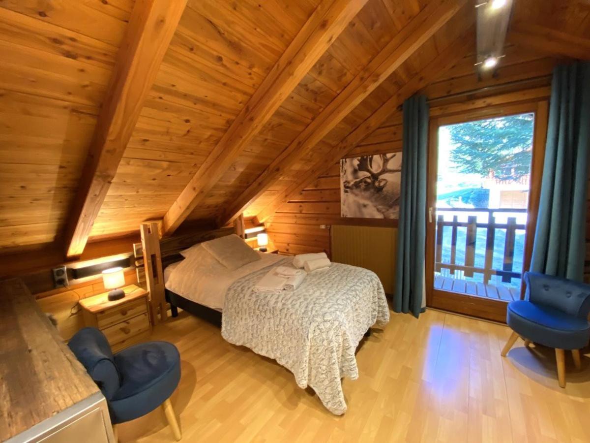 Chalet Le Renne En Bois Au Calme Avec Jacuzzi La Bresse