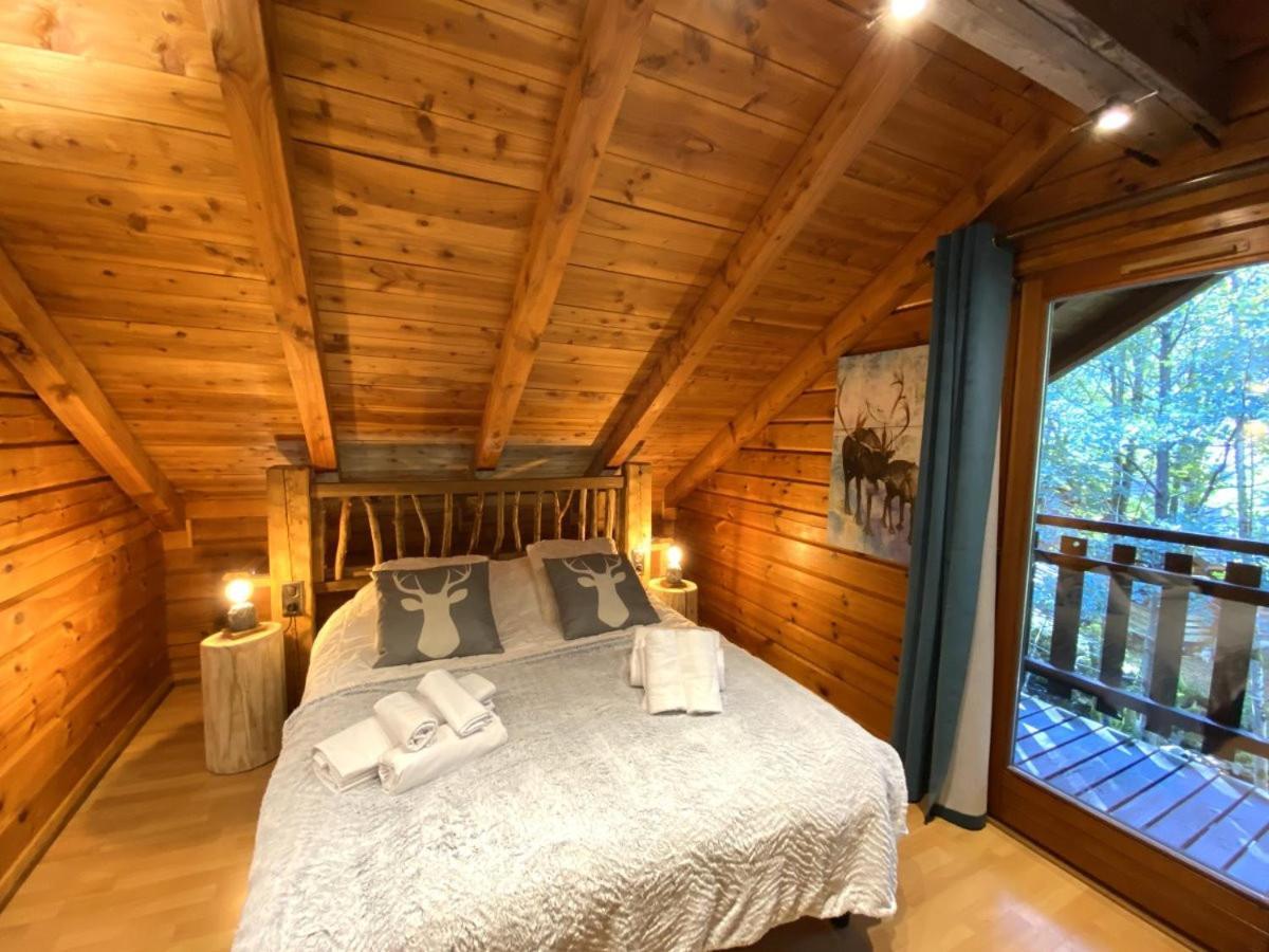 Le Renne En Bois Au Calme Avec Jacuzzi *